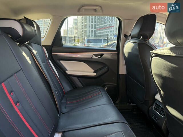 Чорний Haval Jolion, об'ємом двигуна 1.5 л та пробігом 32 тис. км за 20300 $, фото 3 на Automoto.ua