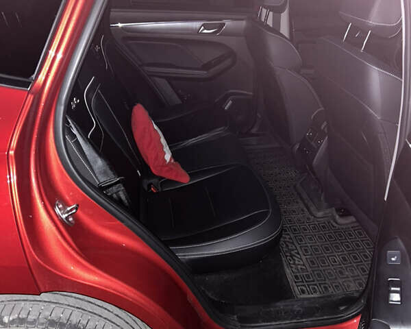Красный Haval Jolion, объемом двигателя 1.5 л и пробегом 13 тыс. км за 19999 $, фото 6 на Automoto.ua
