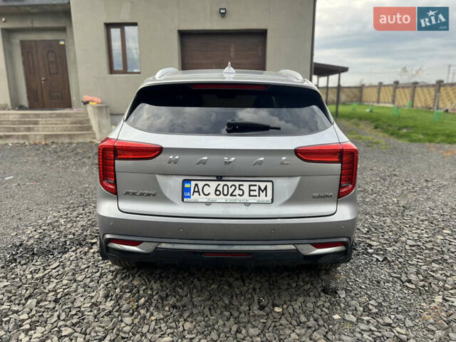 Серый Haval Jolion, объемом двигателя 1.5 л и пробегом 81 тыс. км за 16000 $, фото 7 на Automoto.ua