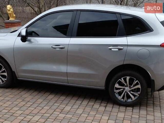 Серый Haval Jolion, объемом двигателя 1.5 л и пробегом 2 тыс. км за 18000 $, фото 1 на Automoto.ua