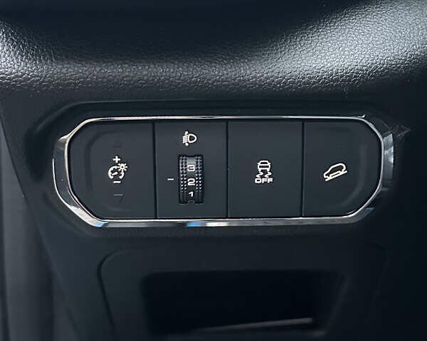 Синий Haval Jolion, объемом двигателя 1.5 л и пробегом 36 тыс. км за 17300 $, фото 33 на Automoto.ua