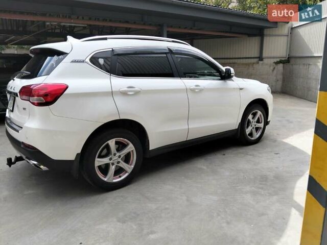 Белый Haval H2, объемом двигателя 1.5 л и пробегом 30 тыс. км за 15000 $, фото 6 на Automoto.ua
