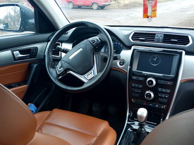 Коричневый Haval H2, объемом двигателя 1.5 л и пробегом 27 тыс. км за 14000 $, фото 3 на Automoto.ua