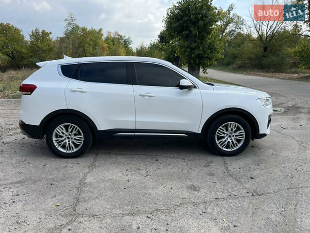 Белый Haval H6, объемом двигателя 1.97 л и пробегом 133 тыс. км за 14000 $, фото 3 на Automoto.ua