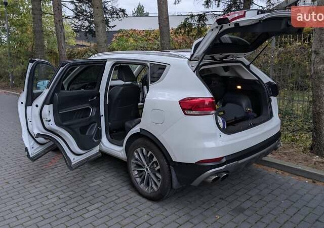 Белый Haval H6, объемом двигателя 1.97 л и пробегом 117 тыс. км за 14200 $, фото 1 на Automoto.ua