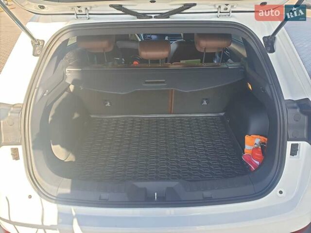 Белый Haval H6, объемом двигателя 1.97 л и пробегом 95 тыс. км за 15900 $, фото 12 на Automoto.ua