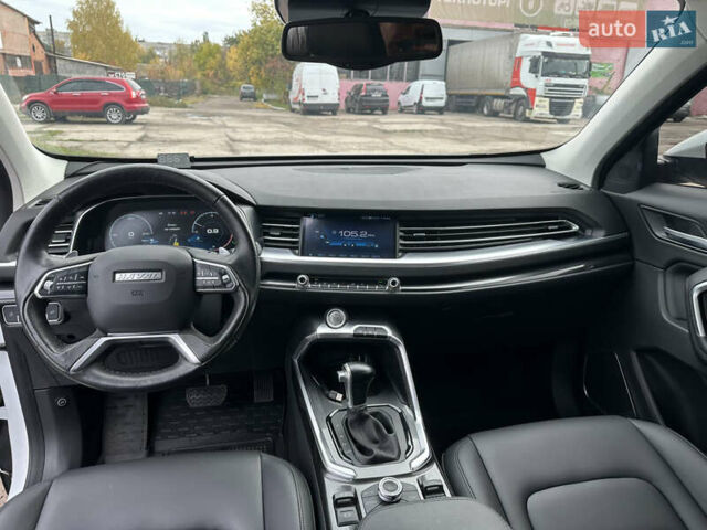 Білий Haval H6, об'ємом двигуна 1.97 л та пробігом 108 тис. км за 14999 $, фото 29 на Automoto.ua