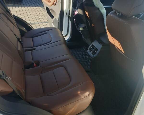 Белый Haval H6, объемом двигателя 1.97 л и пробегом 95 тыс. км за 15900 $, фото 10 на Automoto.ua