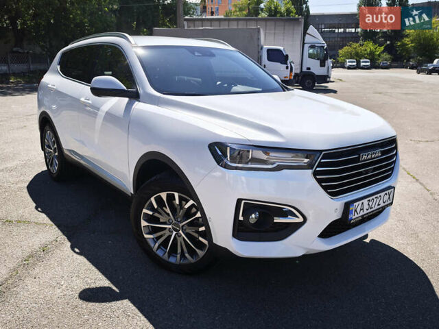 Белый Haval H6, объемом двигателя 2 л и пробегом 11 тыс. км за 18500 $, фото 1 на Automoto.ua