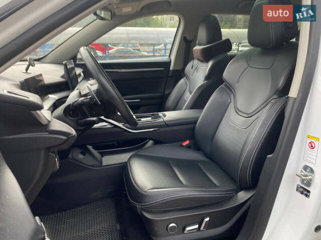 Белый Haval H6, объемом двигателя 2 л и пробегом 39 тыс. км за 21900 $, фото 7 на Automoto.ua
