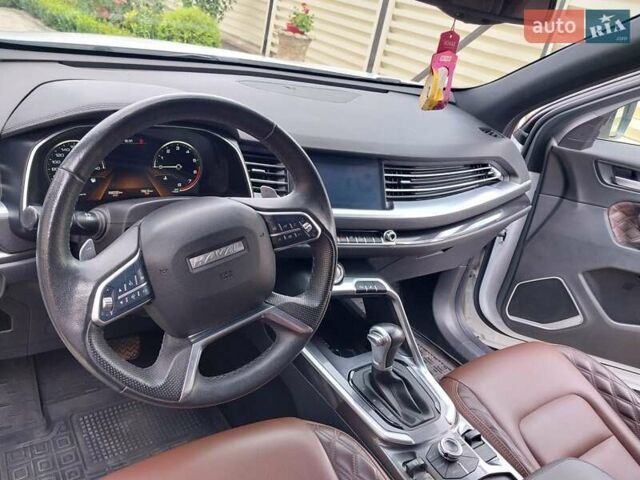 Білий Haval H6, об'ємом двигуна 1.97 л та пробігом 59 тис. км за 18300 $, фото 15 на Automoto.ua