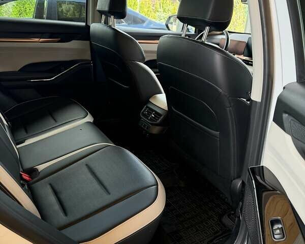 Білий Haval H6, об'ємом двигуна 2 л та пробігом 49 тис. км за 21499 $, фото 8 на Automoto.ua