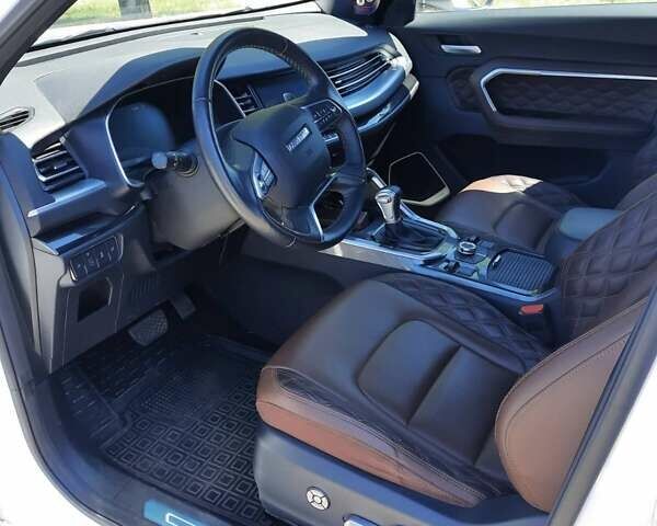 Белый Haval H6, объемом двигателя 1.97 л и пробегом 31 тыс. км за 18800 $, фото 5 на Automoto.ua
