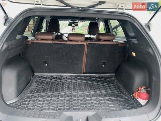 Білий Haval H6, об'ємом двигуна 1.97 л та пробігом 59 тис. км за 18300 $, фото 17 на Automoto.ua