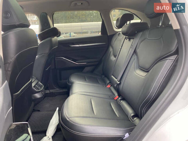 Белый Haval H6, объемом двигателя 2 л и пробегом 39 тыс. км за 21900 $, фото 13 на Automoto.ua
