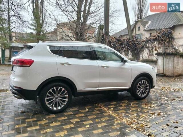 Белый Haval H6, объемом двигателя 2 л и пробегом 63 тыс. км за 16000 $, фото 7 на Automoto.ua