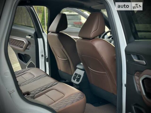 Білий Haval H6, об'ємом двигуна 1.97 л та пробігом 80 тис. км за 14500 $, фото 57 на Automoto.ua