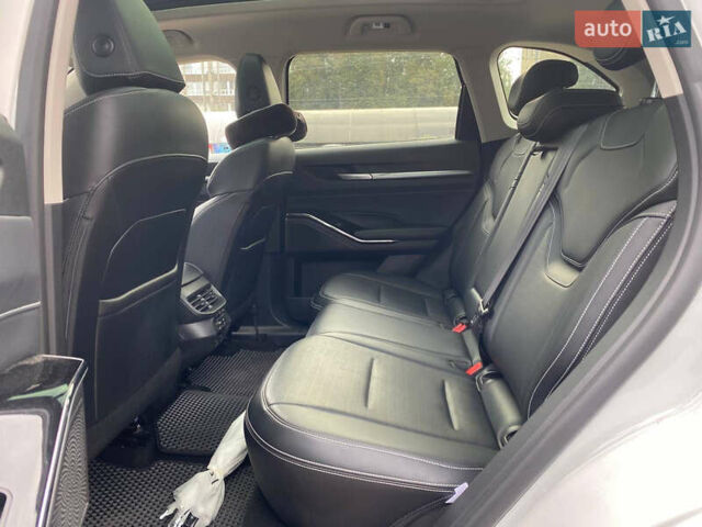 Белый Haval H6, объемом двигателя 2 л и пробегом 39 тыс. км за 21900 $, фото 14 на Automoto.ua