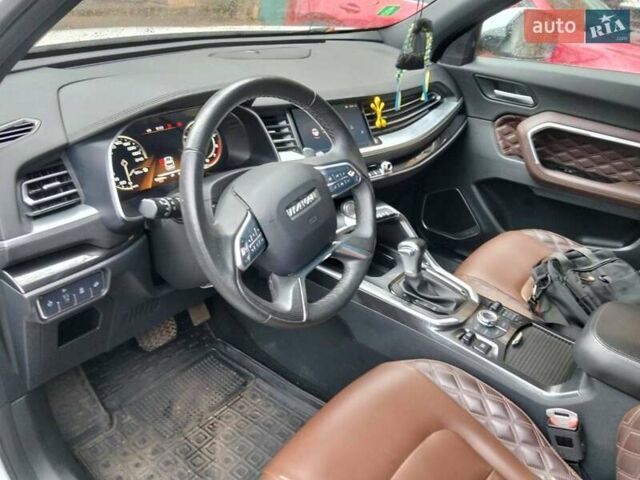 Белый Haval H6, объемом двигателя 2 л и пробегом 63 тыс. км за 16000 $, фото 12 на Automoto.ua