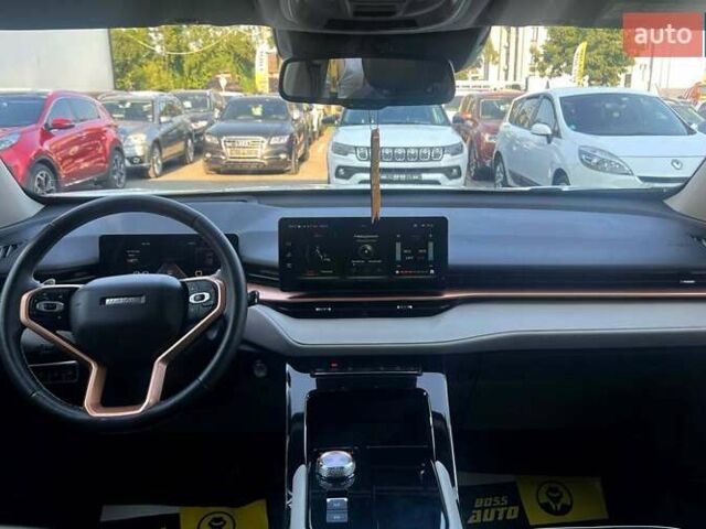 Білий Haval H6, об'ємом двигуна 2 л та пробігом 13 тис. км за 24500 $, фото 16 на Automoto.ua