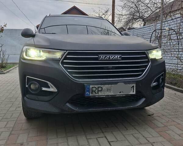 Черный Haval H6, объемом двигателя 2 л и пробегом 130 тыс. км за 8300 $, фото 3 на Automoto.ua