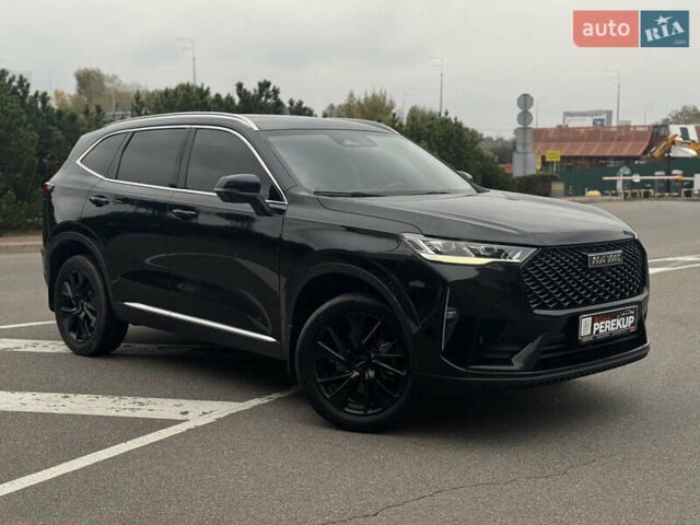 Черный Haval H6, объемом двигателя 2 л и пробегом 85 тыс. км за 23299 $, фото 1 на Automoto.ua