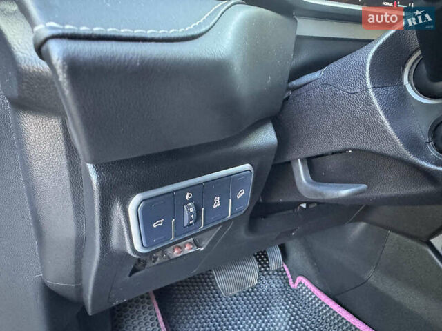 Чорний Haval H6, об'ємом двигуна 2 л та пробігом 86 тис. км за 21990 $, фото 15 на Automoto.ua