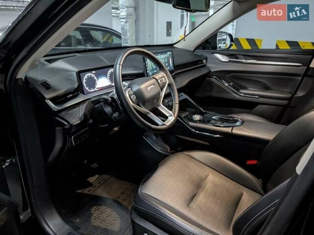 Черный Haval H6, объемом двигателя 2 л и пробегом 60 тыс. км за 22195 $, фото 6 на Automoto.ua