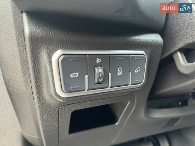 Черный Haval H6, объемом двигателя 2 л и пробегом 71 тыс. км за 19900 $, фото 39 на Automoto.ua