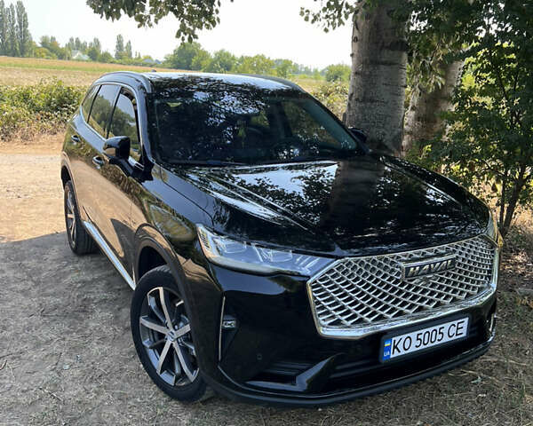 Черный Haval H6, объемом двигателя 2 л и пробегом 44 тыс. км за 24000 $, фото 3 на Automoto.ua