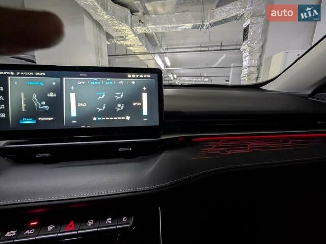 Черный Haval H6, объемом двигателя 2 л и пробегом 60 тыс. км за 22195 $, фото 5 на Automoto.ua
