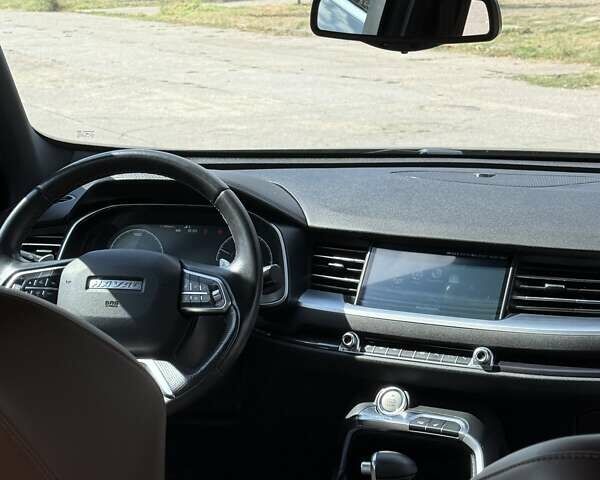 Чорний Haval H6, об'ємом двигуна 1.97 л та пробігом 29 тис. км за 17500 $, фото 10 на Automoto.ua