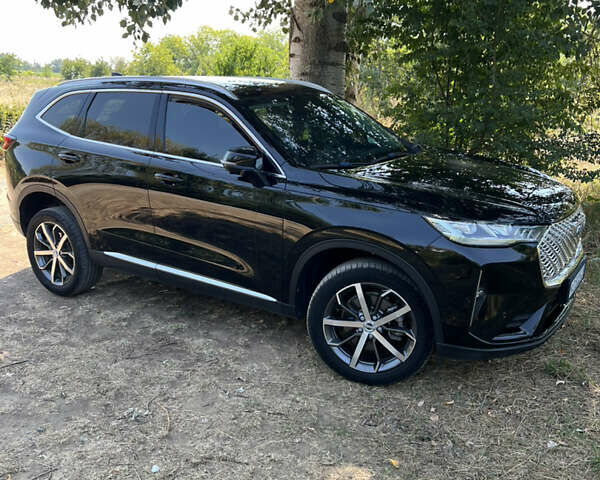 Черный Haval H6, объемом двигателя 2 л и пробегом 44 тыс. км за 24000 $, фото 4 на Automoto.ua
