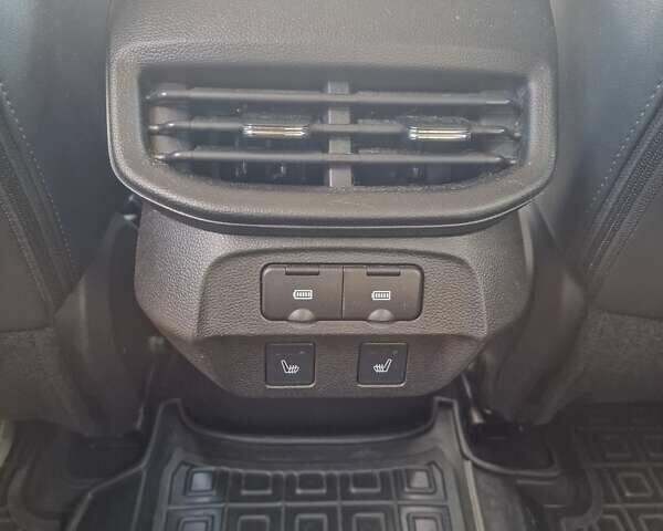 Чорний Haval H6, об'ємом двигуна 2 л та пробігом 18 тис. км за 25500 $, фото 14 на Automoto.ua