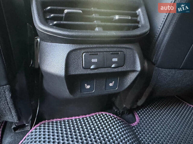 Чорний Haval H6, об'ємом двигуна 2 л та пробігом 86 тис. км за 21990 $, фото 21 на Automoto.ua