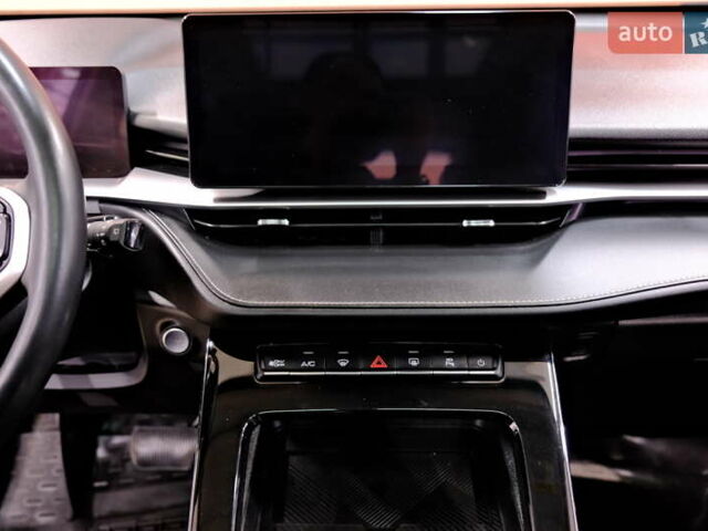 Черный Haval H6, объемом двигателя 2 л и пробегом 56 тыс. км за 17900 $, фото 16 на Automoto.ua