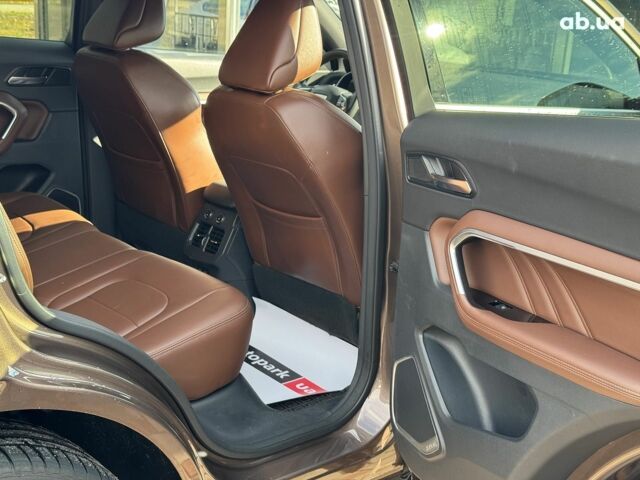 Коричневый Haval H6, объемом двигателя 2 л и пробегом 143 тыс. км за 13690 $, фото 15 на Automoto.ua