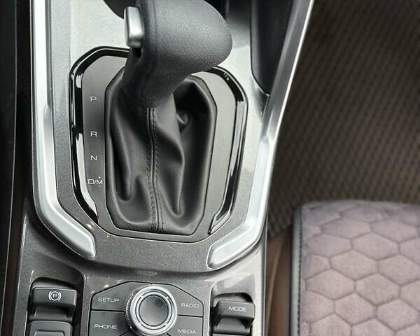 Коричневый Haval H6, объемом двигателя 2 л и пробегом 102 тыс. км за 19300 $, фото 5 на Automoto.ua