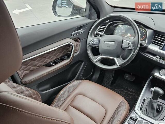 Коричневый Haval H6, объемом двигателя 1.97 л и пробегом 11 тыс. км за 19900 $, фото 2 на Automoto.ua