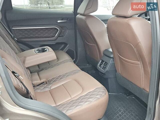 Коричневый Haval H6, объемом двигателя 1.97 л и пробегом 11 тыс. км за 19900 $, фото 47 на Automoto.ua