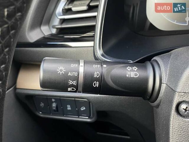 Красный Haval H6, объемом двигателя 1.97 л и пробегом 17 тыс. км за 18990 $, фото 18 на Automoto.ua