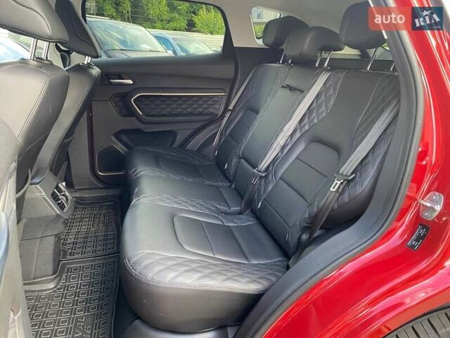 Красный Haval H6, объемом двигателя 1.97 л и пробегом 17 тыс. км за 18990 $, фото 10 на Automoto.ua