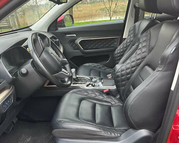 Красный Haval H6, объемом двигателя 2 л и пробегом 60 тыс. км за 15500 $, фото 4 на Automoto.ua