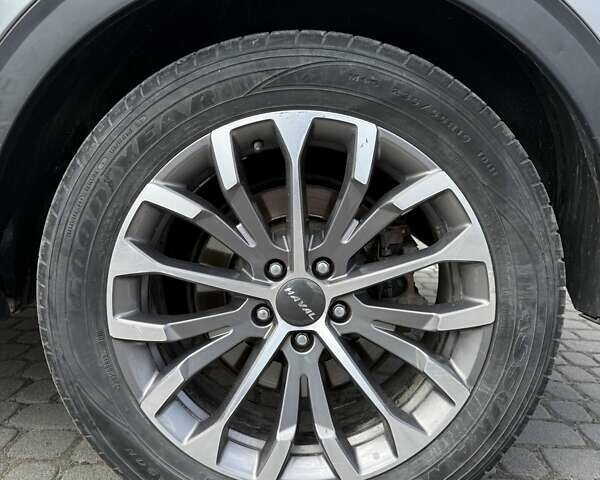 Серый Haval H6, объемом двигателя 1.97 л и пробегом 99 тыс. км за 12800 $, фото 2 на Automoto.ua