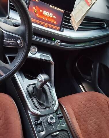 Сірий Haval H6, об'ємом двигуна 1.97 л та пробігом 123 тис. км за 15900 $, фото 14 на Automoto.ua