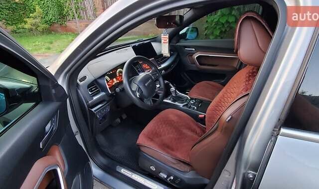 Серый Haval H6, объемом двигателя 1.97 л и пробегом 130 тыс. км за 14900 $, фото 6 на Automoto.ua