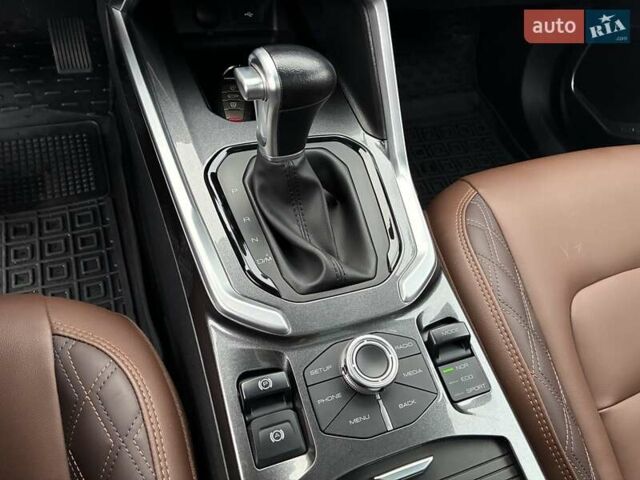 Серый Haval H6, объемом двигателя 1.97 л и пробегом 96 тыс. км за 16000 $, фото 40 на Automoto.ua