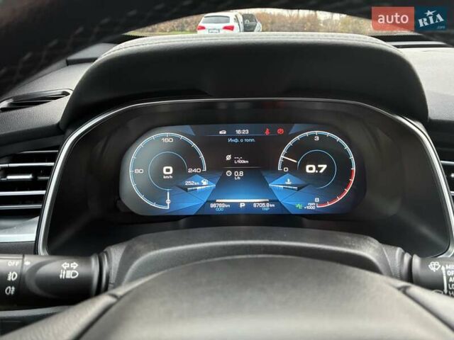 Серый Haval H6, объемом двигателя 1.97 л и пробегом 96 тыс. км за 16000 $, фото 45 на Automoto.ua