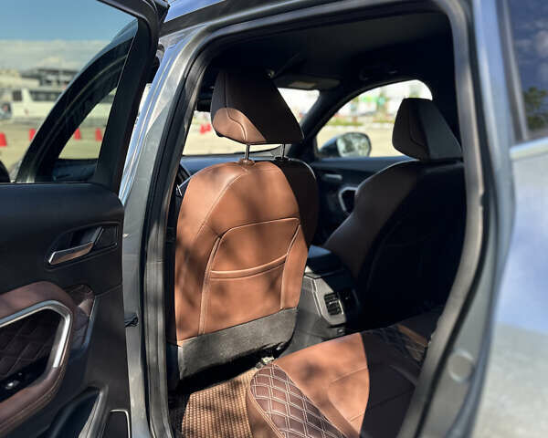 Серый Haval H6, объемом двигателя 1.97 л и пробегом 84 тыс. км за 17000 $, фото 12 на Automoto.ua