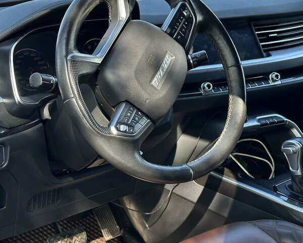 Серый Haval H6, объемом двигателя 1.97 л и пробегом 84 тыс. км за 17000 $, фото 7 на Automoto.ua